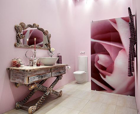 04_rose_bathroom-bizarre